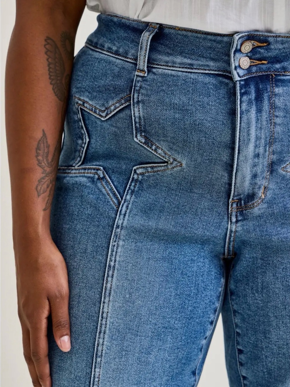 Judy Blue High Waist Star Front Seam Detail Wide Leg Jeans Plus Size 14W–24W NWT - Picture 2 of 6